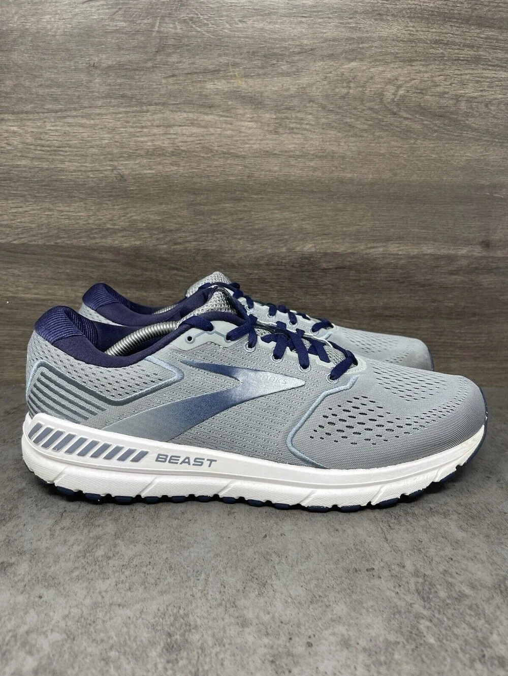 Brooks Beast GTS 22 Size 12 Mens Stability Running Shoes Gray Blue 1103271D491